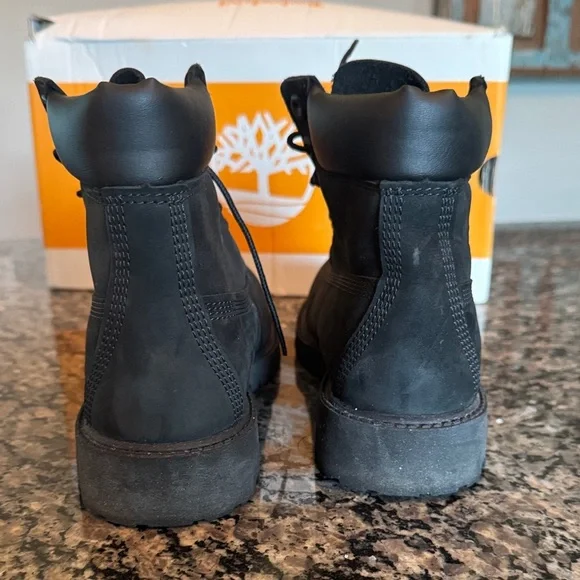 Timberland Charcoal Black Boots EUC 5.5Y - Picture 4 of 15